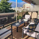 Beautiful 2-bedroom With Sea View In *