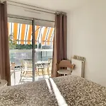 Beautiful 2-bedroom With Sea View In *