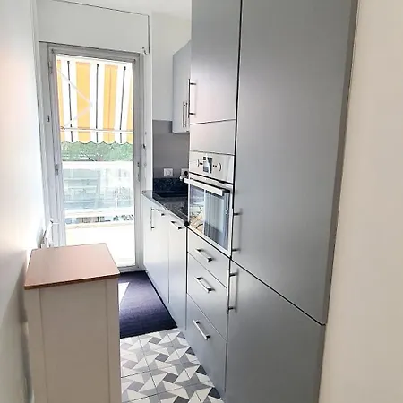 Beautiful 2-bedroom With Sea View In 아파트 앙티브