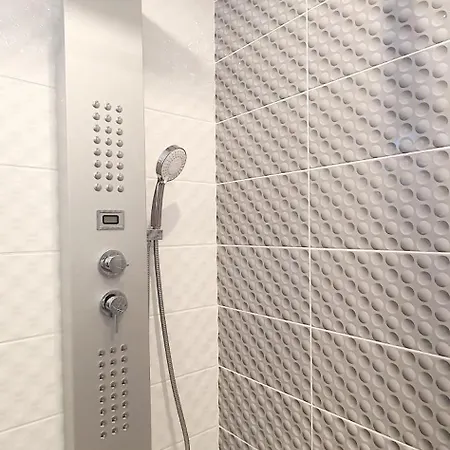 Beautiful 2-bedroom With Sea View In * 앙티브