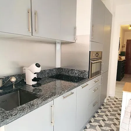 아파트 Beautiful 2-bedroom With Sea View In
