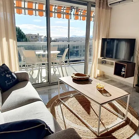 Beautiful 2-bedroom With Sea View In Appartement Antibes